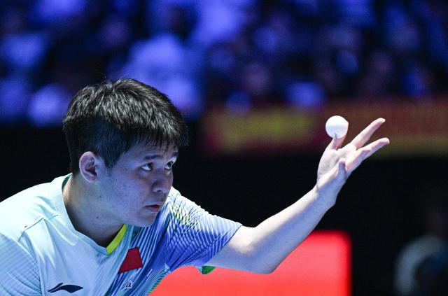 (260204) -- HAIKOU, Feb. 4, 2026 (Xinhua) -- Lin Shidong serves during the men's singles group match between Lin Shidong of China and Snehit Suravajjula of India at the ITTF-ATTU Asian Cup Haikou 2025 table tennis tournament in Haikou, south China's Hainan Province, Feb. 4, 2026. (Xinhua/Pu Xiaoxu)
