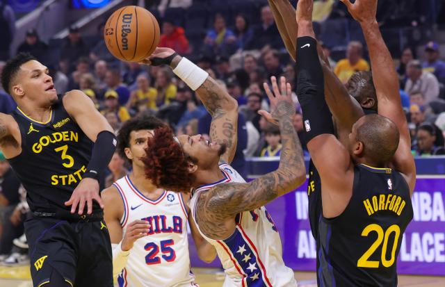 (260204) -- SAN FRANCISCO, Feb. 4, 2026 (Xinhua) -- Kelly Oubre Jr. (2nd R) of Philadelphia 76ers competes during the 2025-2026 NBA regular season basketball game between Golden State Warriors and Philadelphia 76ers in San Francisco, the United States, Feb. 3, 2026. (Photo by Arthur Dong/Xinhua)