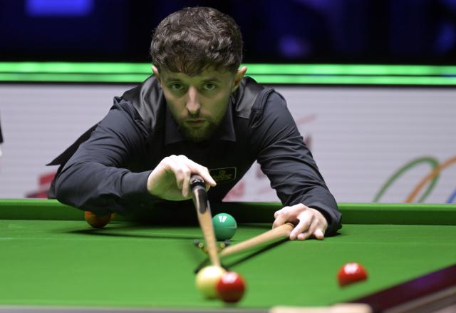 (260204) -- HONG KONG, Feb. 4, 2026 (Xinhua) -- Joe O'Connor competes during the first round match between Ronnie O'Sullivan of England and Joe O'Connor of England at the Snooker World Grand Prix 2026 in Hong Kong, south China, Feb. 4, 2026. (Xinhua/Lo Ping Fai)