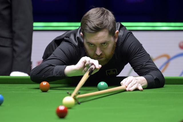 (260204) -- HONG KONG, Feb. 4, 2026 (Xinhua) -- Jak Jones competes during the first round match between Neil Robertson of Australia and Jak Jones of Wales at the Snooker World Grand Prix 2026 in Hong Kong, south China, Feb. 4, 2026. (Xinhua/Lo Ping Fai)