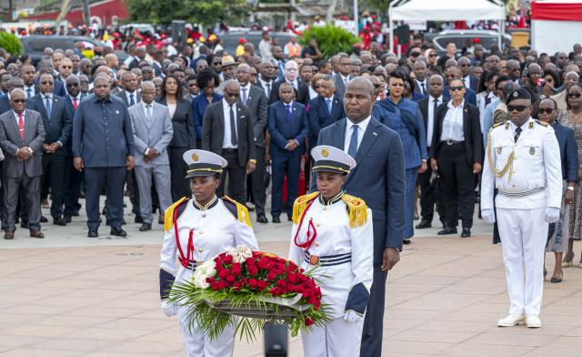 (260204) -- MAPUTO, Feb. 4, 2026 (Xinhua) -- Mozambican President Daniel Chapo attends a Heroes' Day commemorative ceremony at the Heroes' Monument in Maputo, Mozambique on Feb. 3, 2026.
  Mozambican President Daniel Chapo on Tuesday called for renewed national unity and patriotic values, describing the country's heroes as the foundation of peace, sovereignty and sustainable development, as the nation marked Heroes' Day. (Photo by Mendes Mondlane/Xinhua)
