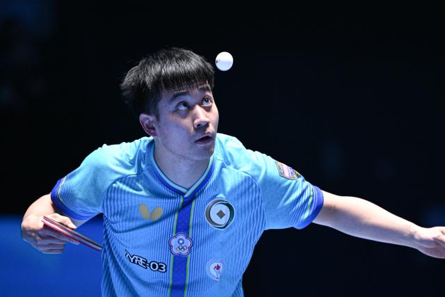 (260204) -- HAIKOU, Feb. 4, 2026 (Xinhua) -- Liao Cheng-Ting serves during the men's singles group match between Harimoto Tomokazu of Japan and Liao Cheng-Ting of Chinese Taipei at the ITTF-ATTU Asian Cup Haikou 2026 table tennis tournament in Haikou, south China's Hainan Province, Feb. 4, 2026. (Xinhua/Pu Xiaoxu)
