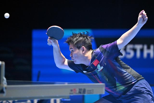 (260205) -- HAIKOU, Feb. 5, 2026 (Xinhua) -- Lin Shidong hits a return during the men's singles group match between Lin Shidong of China and Kuo Guan-Hong of Chinese Taipei at the ITTF-ATTU Asian Cup Haikou 2026 table tennis tournament in Haikou, south China's Hainan Province, Feb. 5, 2026. (Xinhua/Guo Cheng)