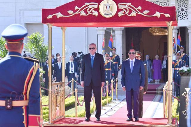 (260205) -- CAIRO, Feb. 5, 2026 (Xinhua) -- Egyptian President Abdel-Fattah al-Sisi holds a welcoming ceremony for visiting Turkish President Recep Tayyip Erdogan in Cairo, Egypt, on Feb. 4, 2026. Egyptian President Abdel-Fattah al-Sisi and his Turkish counterpart, Recep Tayyip Erdogan, held talks on Wednesday in Cairo, aiming to strengthen ties and coordinate on key regional issues, particularly on Gaza. (Egyptian Presidency/Handout via Xinhua)