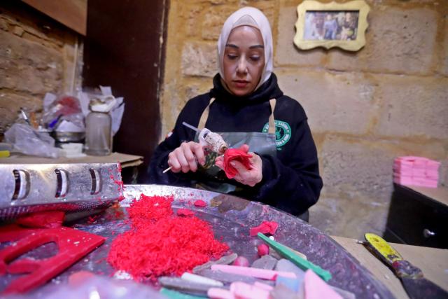 (260205) -- TRIPOLI, Feb. 5, 2026 (Xinhua) -- A woman makes soap flowers at the Soap Museum in Tripoli, northern Lebanon, Feb. 5, 2026. (Photo by Bilal Jawich/Xinhua)