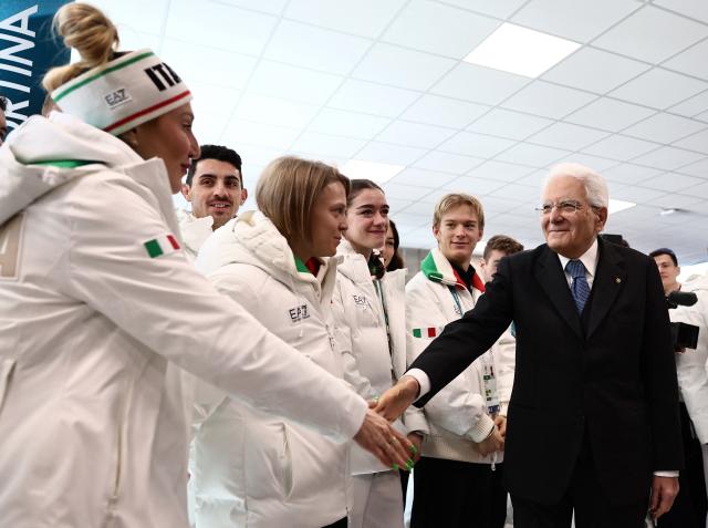 (260205) -- MILAN, Feb. 5, 2026 (Xinhua) -- Italian President Sergio Mattarella visits the Olympic Village ahead of the 2026 Milan-Cortina Winter Olympics in Milan, Italy, Feb. 5, 2026. (Yara Nardi/Pool via Xinhua)
