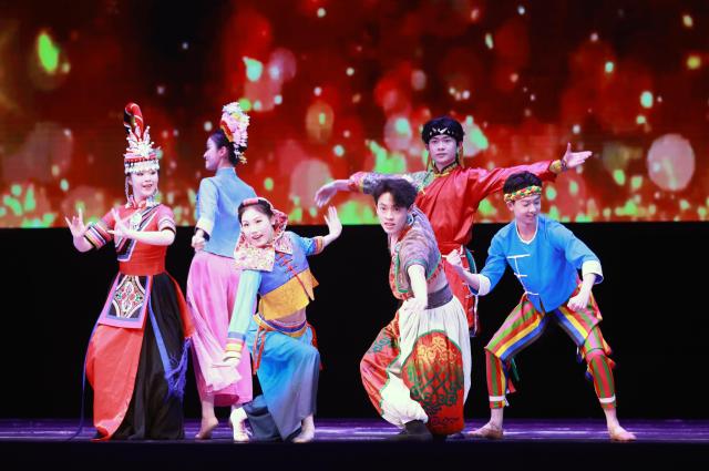 (260205) -- BISHKEK, Feb. 5, 2026 (Xinhua) -- Dancers perform at the "Happy Chinese New Year in Bishkek 2026" cultural show in Bishkek, Kyrgyzstan, Feb. 4, 2026. The show was presented by a joint artistic group composed of Fujian Vocational College of Art,  Fujian Acrobatic Troupe, Fujian song and dance theater, and Quanzhou Gaojia Opera Heritage Center. The program included songs, dances, magic, acrobatics, local opera, and instrumental performances. Nearly 900 people watched the show at the scene. (Photo by Roman/Xinhua)