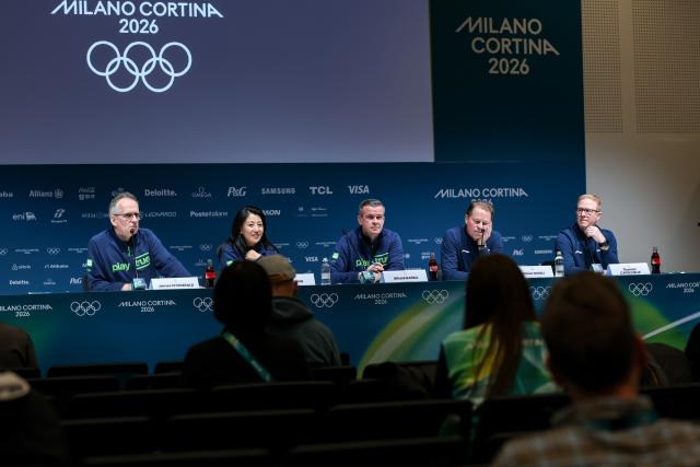 (260205) -- MILAN, Feb. 5, 2026 (Xinhua) -- World Anti-Doping Agency (WADA) Head of Media Relations James Fitzgerald (1st L), WADA President Witold Banka (C), WADA Vice-President Yang Yang (2nd L), WADA Director General Olivier Niggli (2nd R) and Chair of WADA's Independent Observer team Thomas Capdevielle attend a press conference at the main press center of the Milan-Cortina 2026 Olympic Winter Games, in Milan, Italy, on Feb. 5, 2026. (Xinhua/Zhang Cheng)