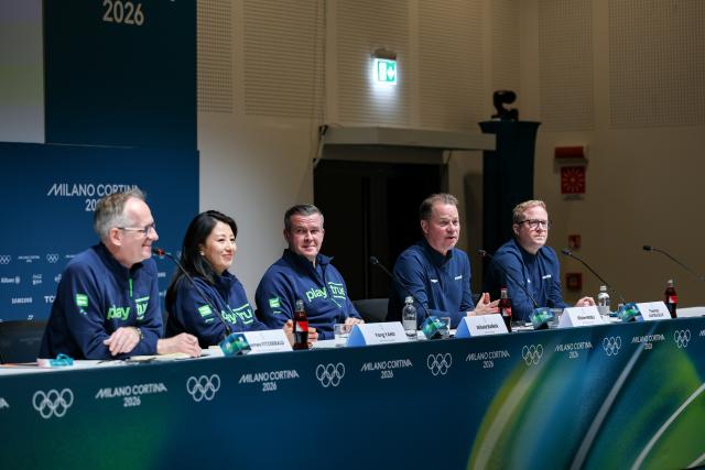 (260205) -- MILAN, Feb. 5, 2026 (Xinhua) -- World Anti-Doping Agency (WADA) Head of Media Relations James Fitzgerald (1st L), WADA President Witold Banka (C), WADA Vice-President Yang Yang (2nd L), WADA Director General Olivier Niggli (2nd R) and Chair of WADA's Independent Observer team Thomas Capdevielle attend a press conference at the main press center of the Milan-Cortina 2026 Olympic Winter Games, in Milan, Italy, on Feb. 5, 2026. (Xinhua/Zhang Cheng)
