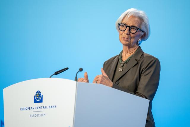 (260205) -- FRANKFURT, Feb. 5, 2026 (Xinhua) -- European Central Bank (ECB) President Christine Lagarde attends a press conference in Frankfurt, Germany, on Feb. 5, 2026. The ECB on Thursday decided to leave key interest rates unchanged at its first monetary policy meeting of 2026, marking the fifth consecutive hold since July 2025. (ECB/Handout via Xinhua)