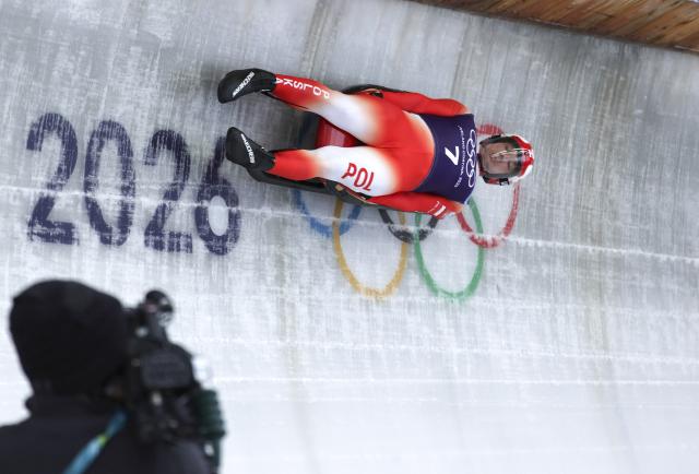 (260205) -- CORTINA D'AMPEZZO, Feb. 5, 2026 (Xinhua) -- Mateusz Sochowicz of Poland attends a Luge men's singles official training session ahead of the Milan-Cortina 2026 Olympic Winter Games, in Cortina D'Ampezzo, Italy, Feb. 5, 2026. (Xinhua/Ding Xu)
