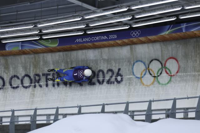 (260205) -- CORTINA D'AMPEZZO, Feb. 5, 2026 (Xinhua) -- Svante Kohala of Sweden attends a Luge men's singles official training session ahead of the Milan-Cortina 2026 Olympic Winter Games, in Cortina D'Ampezzo, Italy, Feb. 5, 2026. (Xinhua/Ding Xu)