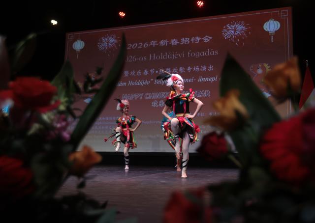 (260206) -- BUDAPEST, Feb. 6, 2026 (Xinhua) -- Artists perform at a Spring Festival reception hosted by the Chinese Embassy in Budapest, Hungary on Feb. 5, 2026. (Photo by Laszlo Balogh/Xinhua)