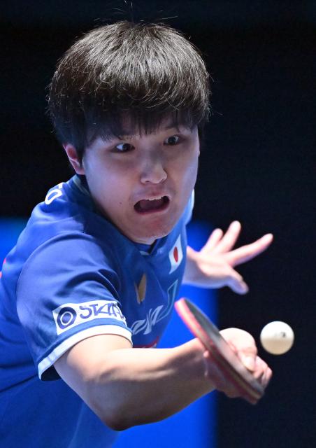 (260206) -- HAIKOU, Feb. 6, 2026 (Xinhua) -- Harimoto Tomokazu hits a return during the men's singles group 3 match between Harimoto Tomokazu of Japan and Aidos Kenzhigulov of Kazakhstan at the ITTF-ATTU Asian Cup Haikou 2026 table tennis tournament in Haikou, south China's Hainan Province, Feb. 6, 2026. (Xinhua/Guo Cheng)
