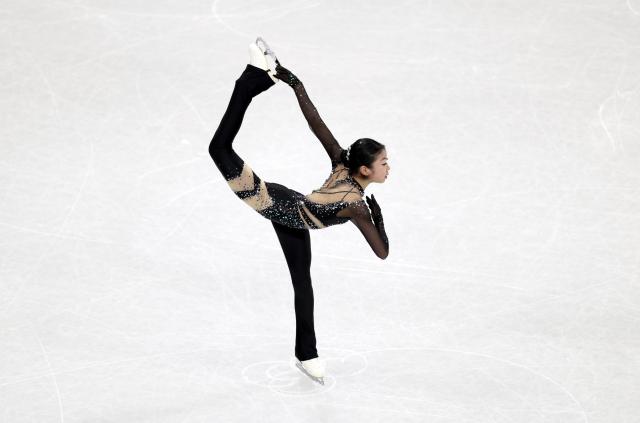 (260206) -- MILAN, Feb. 6, 2026 (Xinhua) -- Zhang Ruiyang of China performs during the women single skating short program of the figure skating team event of the Milan-Cortina 2026 Olympic Winter Games in Milan, Italy, Feb. 6, 2026. (Xinhua/Chen Yichen)