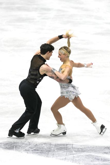 (260206) -- MILAN, Feb. 6, 2026 (Xinhua) -- Piper Gilles (R)/Paul Poirier of Canada perform during the figure skating team event ice dance rhythm dance of the Milan-Cortina 2026 Olympic Winter Games in Milan, Italy, Feb. 6, 2026. (Xinhua/Xue Yuge)