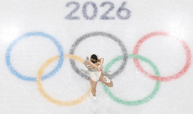 (260206) -- MILAN, Feb. 6, 2026 (Xinhua) -- Alysa Liu of the United States competes during the women single skating short program of the figure skating team event of the Milan-Cortina 2026 Olympic Winter Games in Milan, Italy, Feb. 6, 2026. (Xinhua/Li Ming)