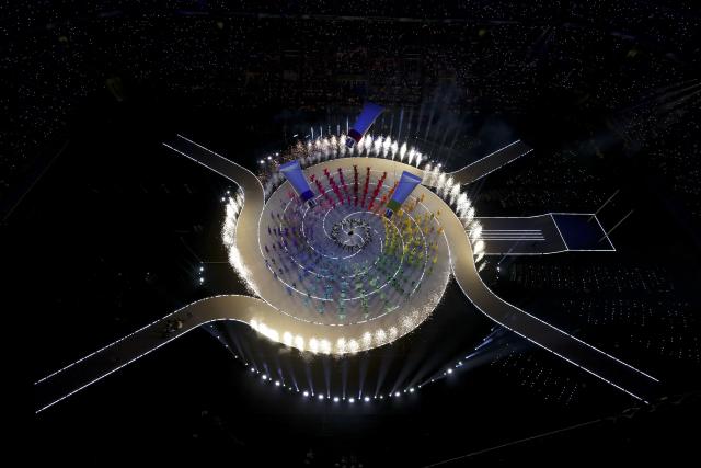 (260206) -- MILAN, Feb. 6, 2026 (Xinhua) -- Artists perform during the opening ceremony of the Milan-Cortina 2026 Olympic Winter Games at the San Siro Olympic Stadium in Milan, Italy, Feb. 6, 2026. (Xinhua/Chen Yichen)