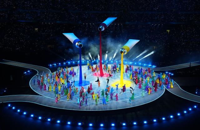 (260206) -- MILAN, Feb. 6, 2026 (Xinhua) -- Artists perform during the opening ceremony of the Milan-Cortina 2026 Olympic Winter Games at the San Siro Olympic Stadium in Milan, Italy, Feb. 6, 2026. (Xinhua/Cheng Min)
