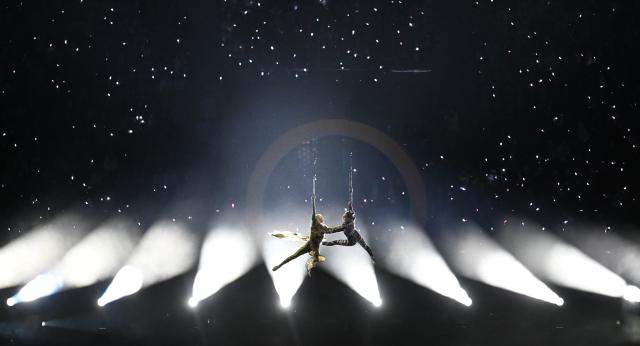 (260206) -- MILAN, Feb. 6, 2026 (Xinhua) -- Artists perform during the opening ceremony of the Milan-Cortina 2026 Olympic Winter Games at the San Siro Olympic Stadium in Milan, Italy, Feb. 6, 2026. (Xinhua/Cheng Min)