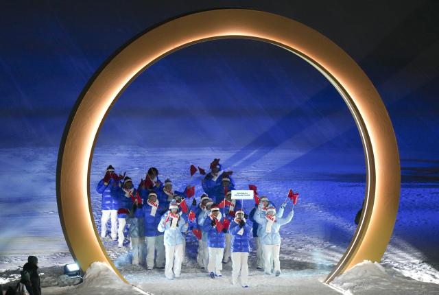 (260206) -- LIVIGNO, Feb. 6, 2026 (Xinhua) -- Members of the delegation of China attend the parade of athletes during the opening ceremony of the Milan-Cortina 2026 Olympic Winter Games in Livigno, Italy, Feb. 6, 2026. (Xinhua/Xia Yifang)