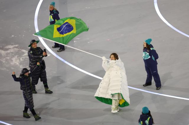 (260207) -- MILAN, Feb. 7, 2026 (Xinhua) -- The delegation of Brazil parades into the San Siro Olympic Stadium during the opening ceremony of the Milan-Cortina 2026 Olympic Winter Games in Milan, Italy, Feb. 6, 2026. (Xinhua/Wang Kaiyan)