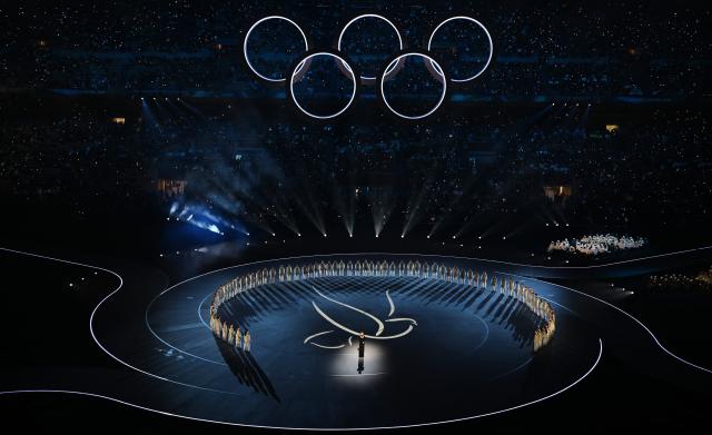 (260207) -- MILAN, Feb. 7, 2026 (Xinhua) -- Artists perform during the opening ceremony of the Milan-Cortina 2026 Olympic Winter Games at the San Siro Olympic Stadium in Milan, Italy, Feb. 6, 2026. (Xinhua/Cheng Min)