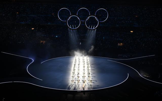 (260207) -- MILAN, Feb. 7, 2026 (Xinhua) -- Artists perform during the opening ceremony of the Milan-Cortina 2026 Olympic Winter Games at the San Siro Olympic Stadium in Milan, Italy, Feb. 6, 2026. (Xinhua/Cheng Min)