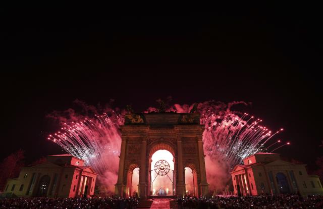 (260207) -- MILAN, Feb. 7, 2026 (Xinhua) -- Fireworks illuminate the night sky at the Arco della Pace during the opening ceremony of the Milan-Cortina 2026 Olympic Winter Games in Milan, Italy, Feb. 6, 2026. (Xinhua/Sun Fei)