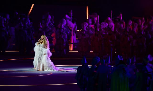 (260207) -- MILAN, Feb. 7, 2026 (Xinhua) -- Mariah Carey performs during the opening ceremony of the Milan-Cortina 2026 Olympic Winter Games at the San Siro Olympic Stadium in Milan, Italy, Feb. 6, 2026. (Xinhua/Tao Xiyi)