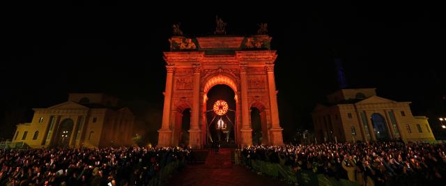 (260207) -- MILAN, Feb. 7, 2026 (Xinhua) -- The cauldron of the Milan-Cortina 2026 Olympic Winter Games is lit at the Arco della Pace in Milan, Italy, Feb. 6, 2026. (Xinhua/Sun Fei)