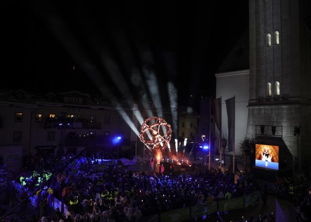 (260207) -- CORTINA D'AMPEZZO, Feb. 7, 2026 (Xinhua) -- Photo taken on Feb. 3, 2026 shows the cauldron of the Milan-Cortina 2026 Olympic Winter Games in Piazza Angelo Dibona in Cortina, Italy. (Xinhua/Ding Xu)