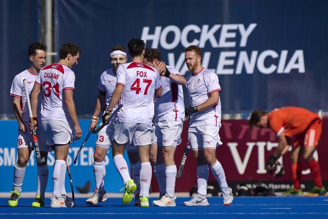 (260207) -- VALENCIA, Feb. 7, 2026 (Xinhua) -- Players of England celebrate a goal during the FIH Hockey Pro League men's match between England and the Netherlands in Valencia, Spain, Feb. 6, 2026. (Photo by Pablo Morano/Xinhua)