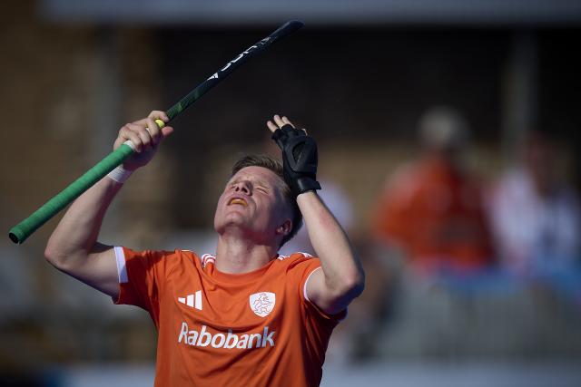 (260207) -- VALENCIA, Feb. 7, 2026 (Xinhua) -- Koen Bijen of the Netherlands reacts during the FIH Hockey Pro League men's match between England and the Netherlands in Valencia, Spain, Feb. 6, 2026. (Photo by Pablo Morano/Xinhua)