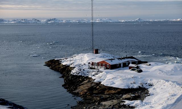(260207) -- NUUK, Feb. 7, 2026 (Xinhua) -- This photo taken on Feb. 6, 2026 shows the scenery in Nuuk, Greenland, an autonomous territory of Denmark. (Xinhua/Li Ying)