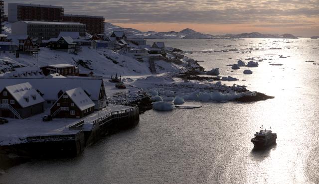 (260207) -- NUUK, Feb. 7, 2026 (Xinhua) -- This photo taken on Feb. 6, 2026 shows the seaside scenery in Nuuk, Greenland, an autonomous territory of Denmark. (Xinhua/Li Ying)
