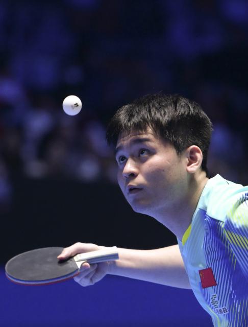 (260207) -- HAIKOU, Feb. 7, 2026 (Xinhua) -- Lin Shidong serves during the men's singles round of 16 match between Lin Shidong of China and Pal Akash of India at the ITTF-ATTU Asian Cup Haikou 2026 table tennis tournament in Haikou, south China's Hainan Province, Feb. 7, 2026. (Xinhua/Yang Guanyu)