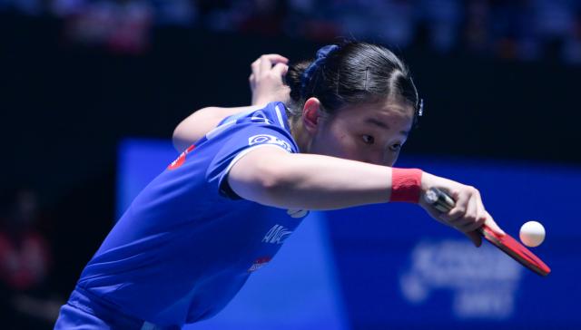 (260207) -- HAIKOU, Feb. 7, 2026 (Xinhua) -- Harimoto Miwa hits a return during the women's singles round of 16 match between Harimoto Miwa of Japan and Yeh Yi-Tian of Chinese Taipei at the ITTF-ATTU Asian Cup Haikou 2026 table tennis tournament in Haikou, south China's Hainan Province, Feb. 7, 2026. (Xinhua/Yang Guanyu)