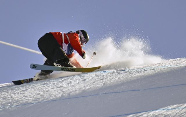 (260207) -- LIVIGNO, Feb. 7, 2026 (Xinhua) -- Yang Ruyi of China competes during the freestyle skiing women's freeski slopestyle qualification of the Milan-Cortina 2026 Olympic Winter Games in Livigno, Italy, Feb. 7, 2026. (Xinhua/Zhang Hongxiang)