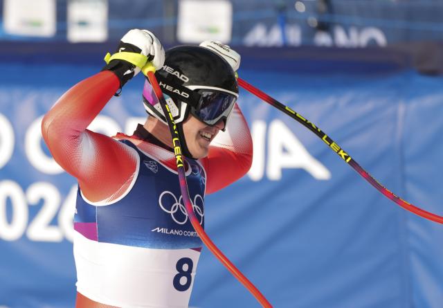 (260207) -- BORMIO, Feb. 7, 2026 (Xinhua) -- Franjo von Allmen of Switzerland reacts during the alpine skiing men's downhill of the Milan-Cortina 2026 Olympic Winter Games in Bormio, Italy, Feb. 7, 2026. (Xinhua/Yan Linyun)
