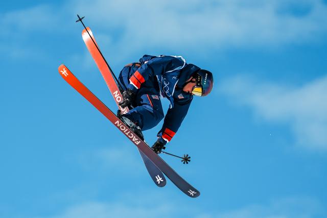 (260207) -- LIVIGNO, Feb. 7, 2026 (Xinhua) -- Mac Forehand of the United States competes during the freestyle skiing men's freeski slopestyle qualification of the Milan-Cortina 2026 Olympic Winter Games in Livigno, Italy, Feb. 7, 2026. (Xinhua/Hu Chao)