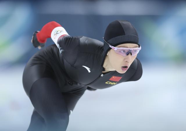 (260207) -- MILAN, Feb. 7, 2026 (Xinhua) -- Yang Binyu of China competes during the speed skating women's 3000m final of the Milan-Cortina 2026 Olympic Winter Games in Milan, Italy, Feb. 7, 2026. (Xinhua/Du Xiaoyi)
