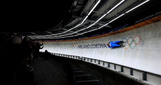 (260207) -- CORTINA D'AMPEZZO, Feb. 7, 2026 (Xinhua) -- Dominik Fischnaller of Italy competes during the luge men's singles run 1 at the Milan-Cortina 2026 Olympic Winter Games in Cortina, Italy, Feb. 7, 2026. (Xinhua/Ding Xu)