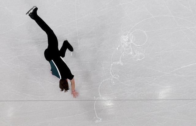 (260207) -- MILAN, Feb. 7, 2026 (Xinhua) -- Vladimir Samoilov of Poland competes during the short program of men single skating for figure skating team event at the Milan-Cortina 2026 Olympic Winter Games in Milan, Italy, Feb. 7, 2026. (Xinhua/Li Ming)