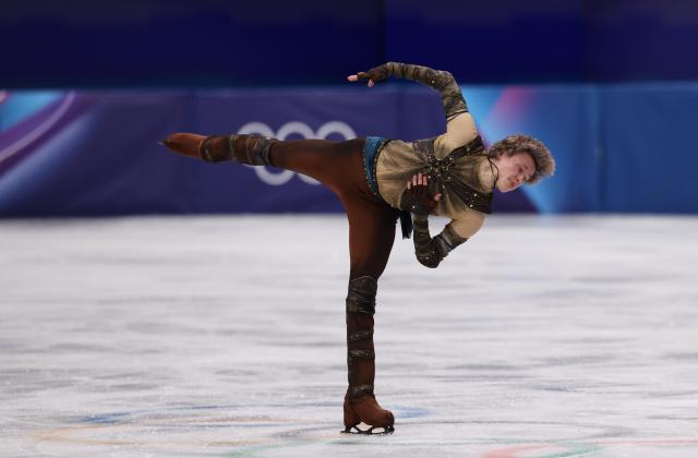 (260207) -- MILAN, Feb. 7, 2026 (Xinhua) -- Ilia Malinin of the United States competes during the short program of men single skating for figure skating team event at the Milan-Cortina 2026 Olympic Winter Games in Milan, Italy, Feb. 7, 2026. (Xinhua/Chen Yichen)