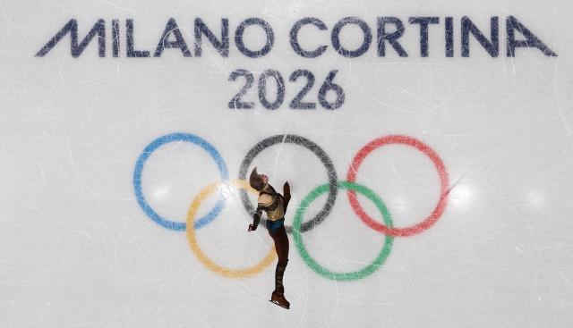 (260207) -- MILAN, Feb. 7, 2026 (Xinhua) -- Ilia Malinin of the United States competes during the short program of men single skating for figure skating team event at the Milan-Cortina 2026 Olympic Winter Games in Milan, Italy, Feb. 7, 2026. (Xinhua/Li Ming)