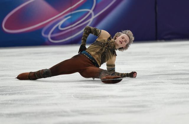 (260207) -- MILAN, Feb. 7, 2026 (Xinhua) -- Ilia Malinin of the United States competes during the short program of men single skating for figure skating team event at the Milan-Cortina 2026 Olympic Winter Games in Milan, Italy, Feb. 7, 2026. (Xinhua/Cheng Min)