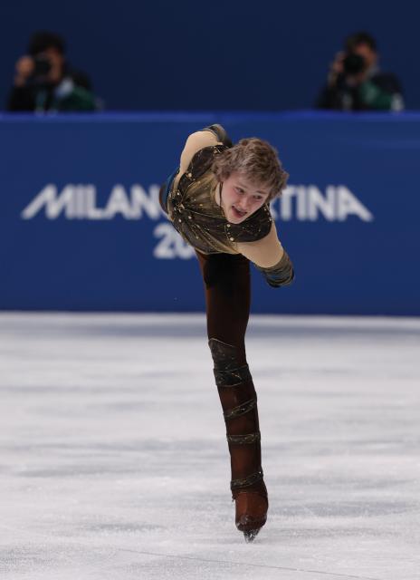 (260207) -- MILAN, Feb. 7, 2026 (Xinhua) -- Ilia Malinin of the United States competes during the short program of men single skating for figure skating team event at the Milan-Cortina 2026 Olympic Winter Games in Milan, Italy, Feb. 7, 2026. (Xinhua/Chen Yichen)