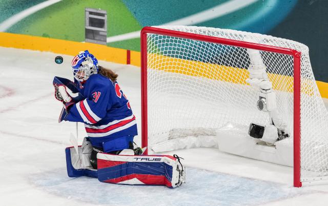 (260207) -- MILAN, Feb. 7, 2026 (Xinhua) -- Aerin Frankel of the United States saves a goal during the ice hockey women's preliminary round group A match between the United States and Finland at the Milan-Cortina 2026 Olympic Winter Games in Milan, Italy, Feb. 7, 2026. (Xinhua/Sun Fei)