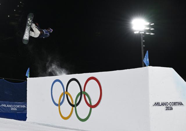 (260207) -- LIVIGNO, Feb. 7, 2026 (Xinhua) -- Kimura Kira of Japan competes during the Snowboard Men's Big Air final at the Milan-Cortina 2026 Olympic Winter Games in Livigno, Italy, Feb. 7, 2026. (Xinhua/Xia Yifang)